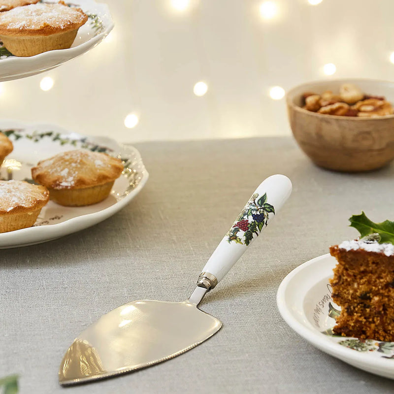 The Holly and the Ivy Cake Slice