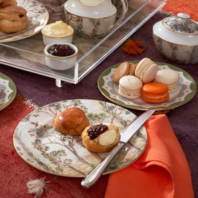 Kit kemp Gold 8" Rim Rnd Plate Tall Trees