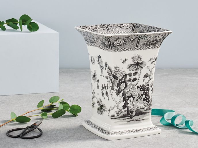 Heritage India Square Vase 8.75"