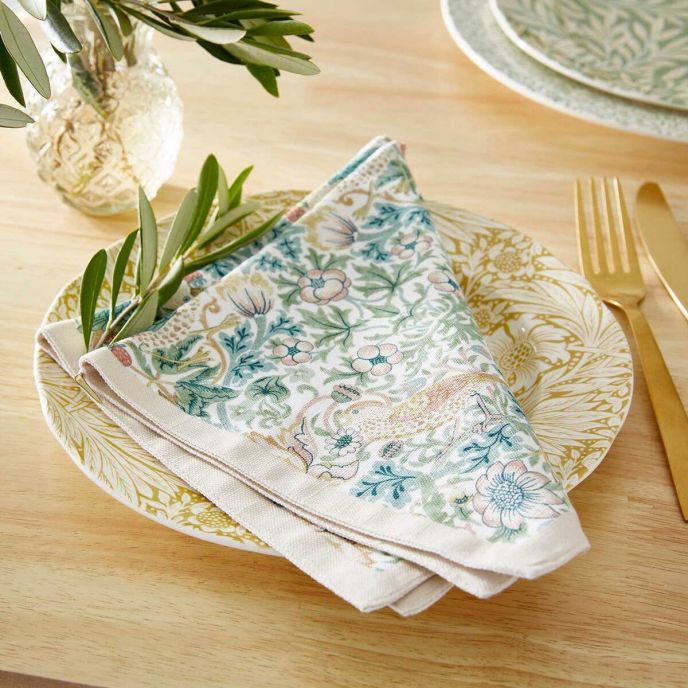 Morris &amp; Co. Strawberry Thief Set of 2 Napkins